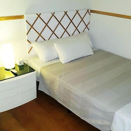 Bed and Breakfast Apartament Sagrada Familia Барселона Екстер'єр фото
